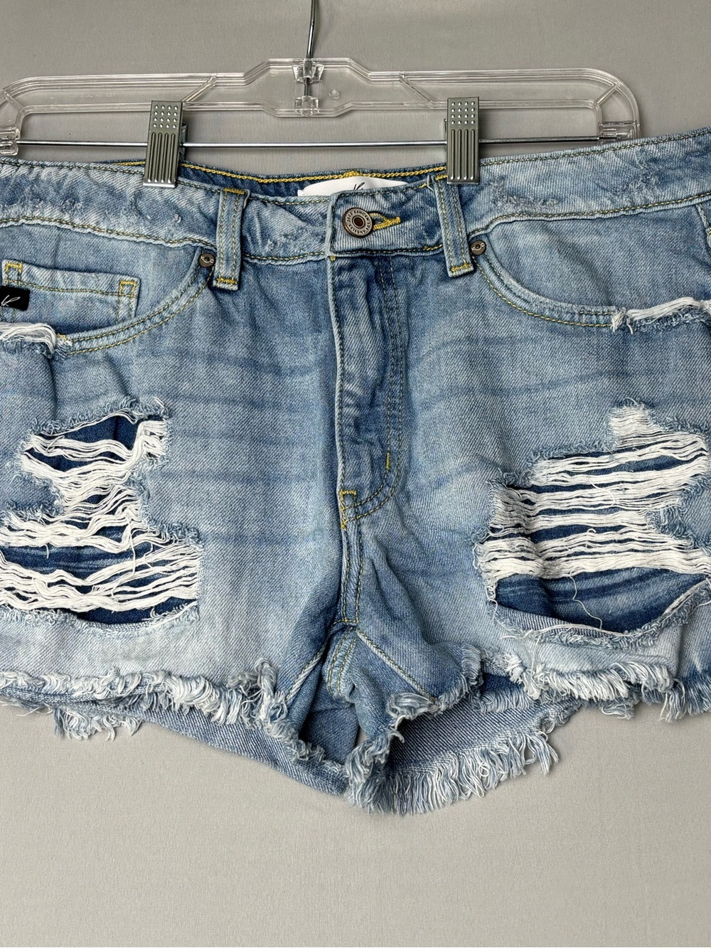 Kancan Womens Classic Distressed Light Blue Denim Shorts Size 11/29